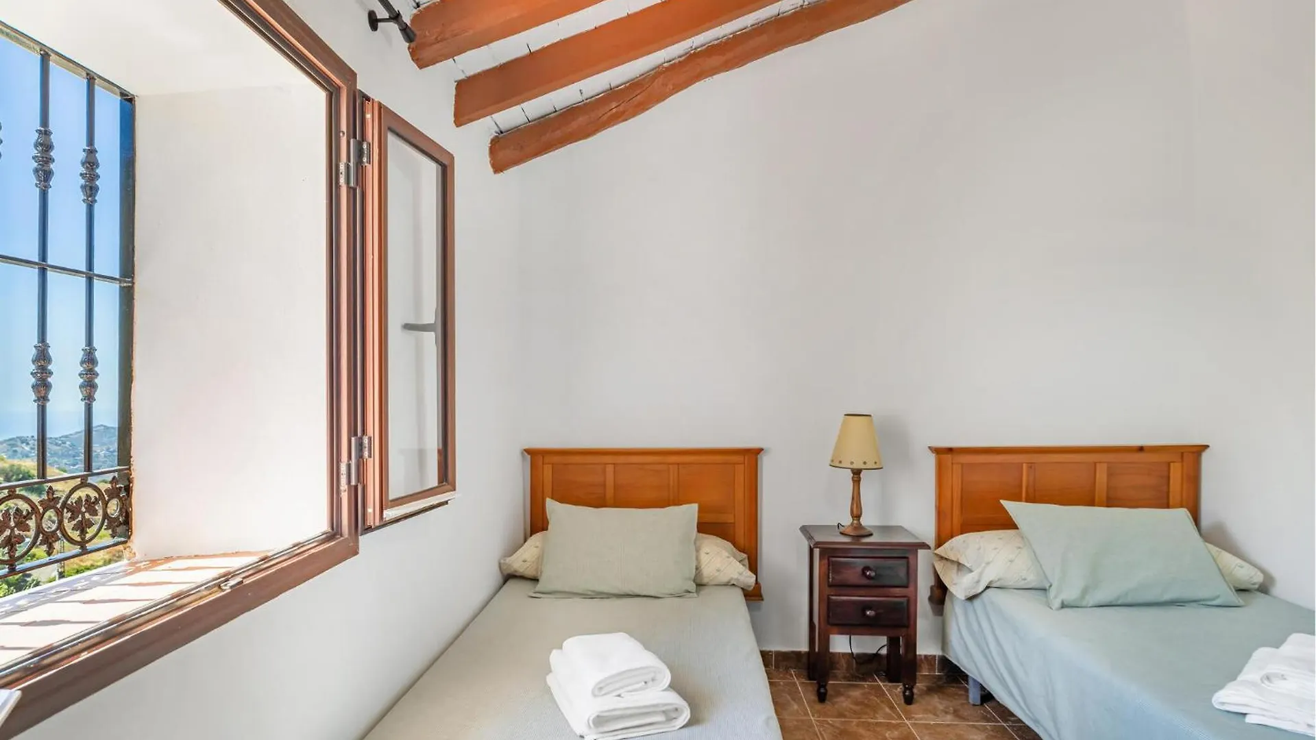 Lovely Home In Torrox